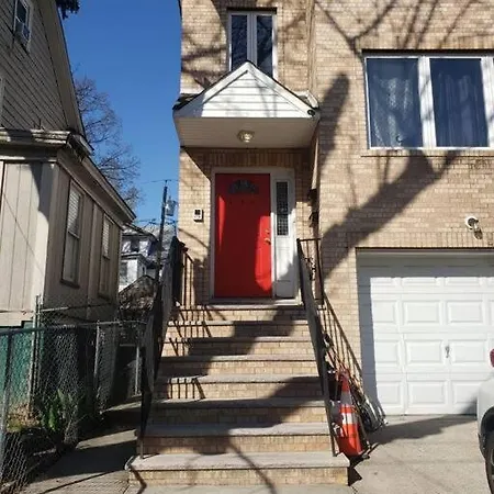 Entire 2-Bed Private Apt - Ewr/Nyc/Outlet Mall Newark Exterior photo